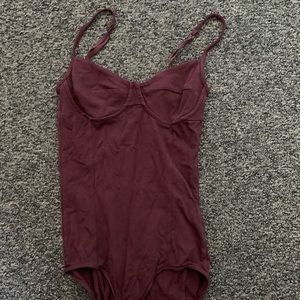 Ariztia bodysuit in merlot